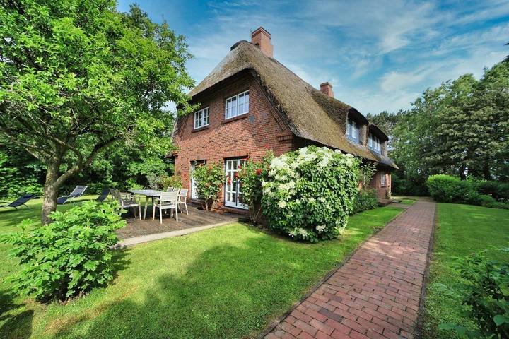 Ferienhaus für 6 Personen, mit Terrasse und Garten in Nebel