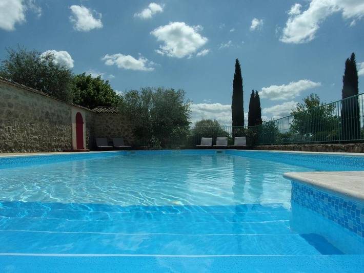 Chambre d’hôte pour 2 personnes, avec Terrasse et Jardin ainsi que Piscine et Vue