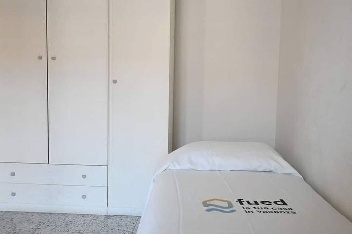 Appartamento intero, Sirolo, trilocale con terrazzo in centro in Sirolo, Riviera del Conero