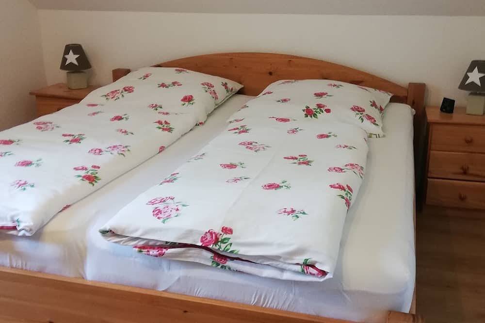 Ganze Wohnung, Bodensee-Ferienwohnung im Uhldingen mit Balkon zwischen Insel Mainau - Konstanz in Oberuhldingen, Uhldingen-Mühlhofen