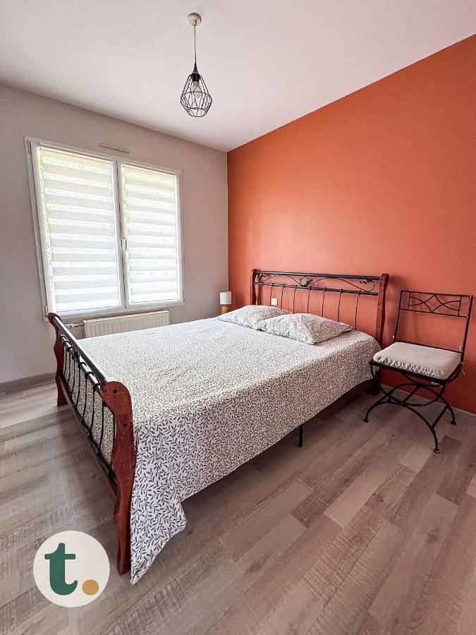 Location de vacances pour 7 personnes, avec jardin et terrasse à Chambretaud - 3