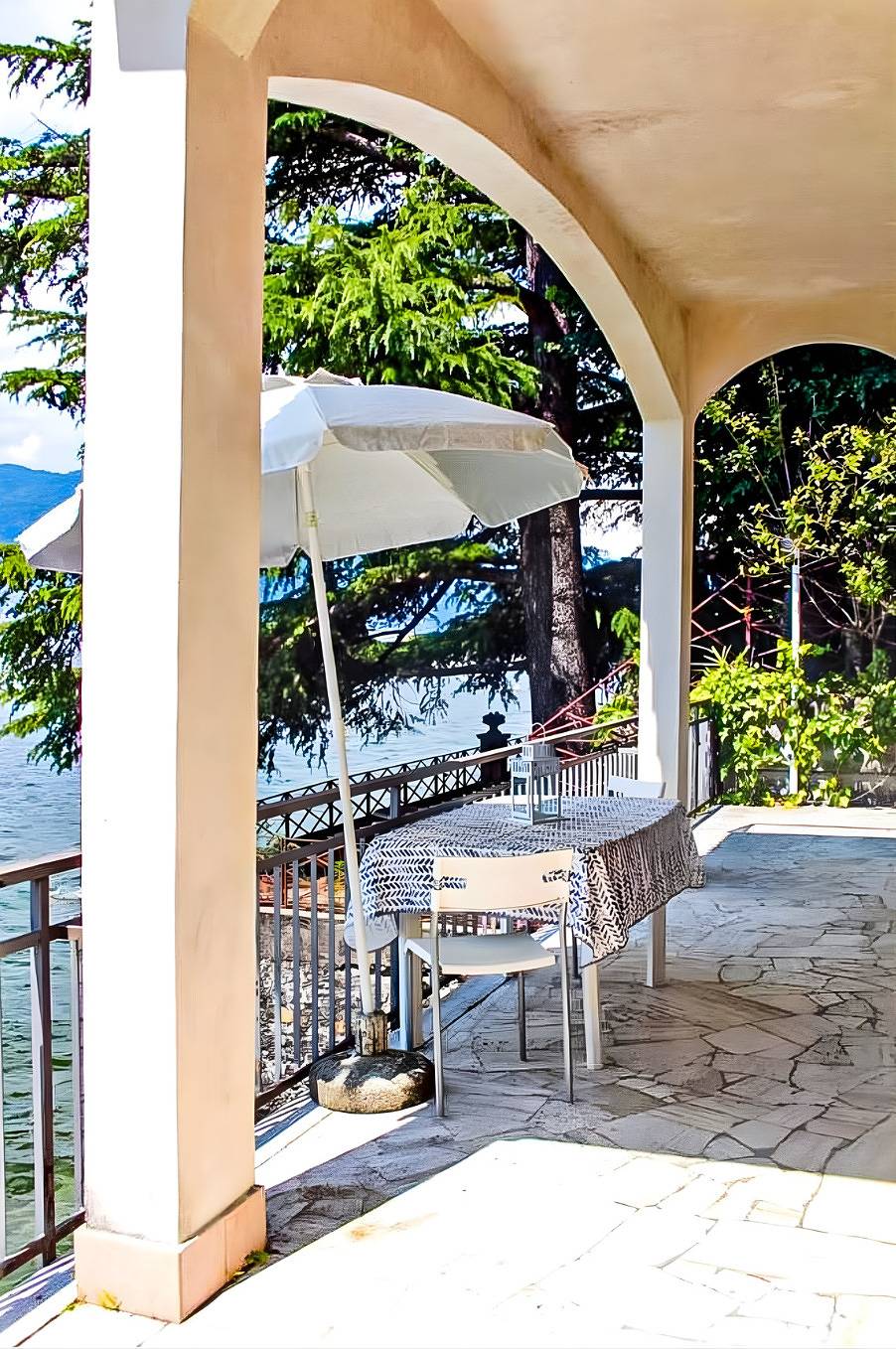 Apartamento entero, Apartamento de vacaciones para 4 personas con vistas in Brezzo di Bedero, Lago Maggiore en Lombardía