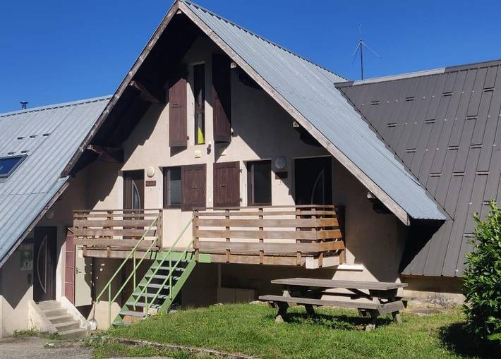 Gîte pour 6 personnes, avec terrasse, animaux acceptés à Saint-Hilaire (Isère)