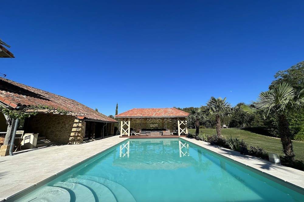 Peaceful and private 2- bed Gite with Pool in Boulogne-sur-Gesse, Haute-Garonne