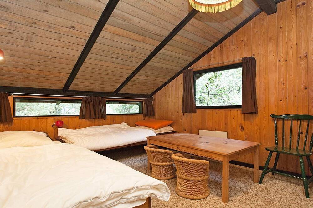 Holiday Home Escape in Scenic Rodby in Hyldtofte Østersøbad, Rødby