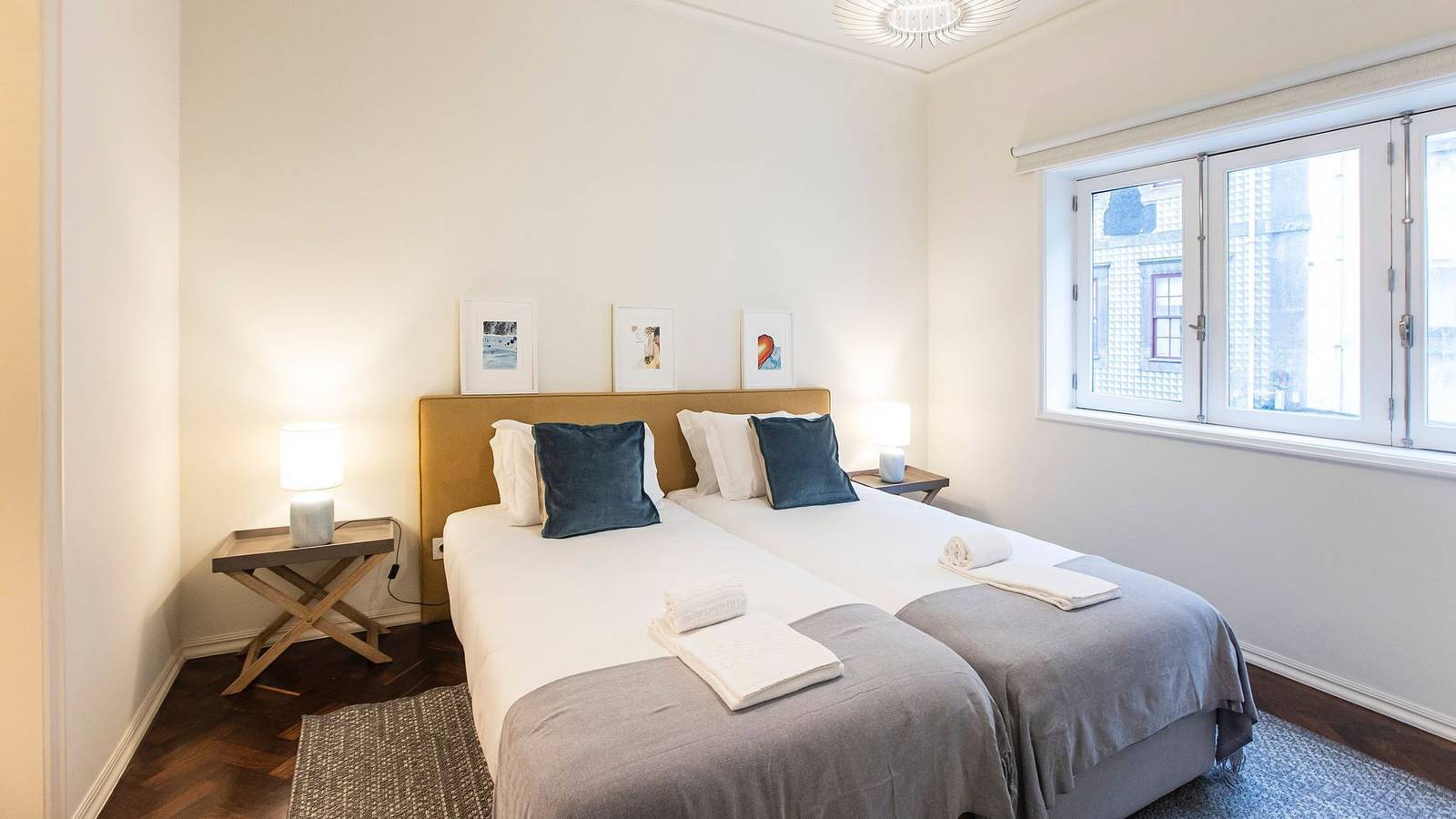 Apartamento inteiro, Tasteful 2Br Flat in Art District by Lovelystay in Massarelos, Porto