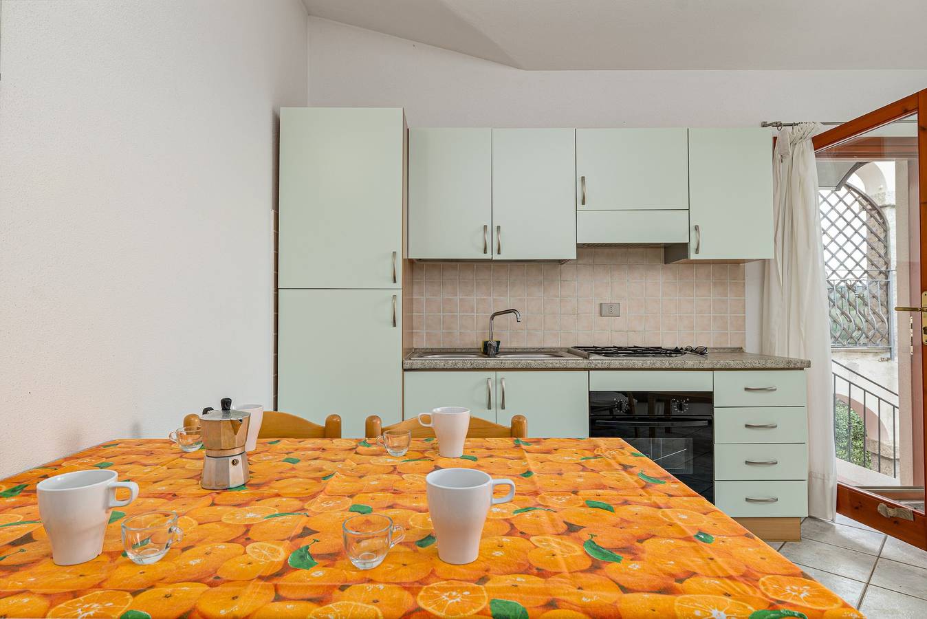 Holiday Home 'Trilocale Con Vista Tavolara' with Mountain View, Private Terrace and Air Conditioning in Straulas, San Teodoro