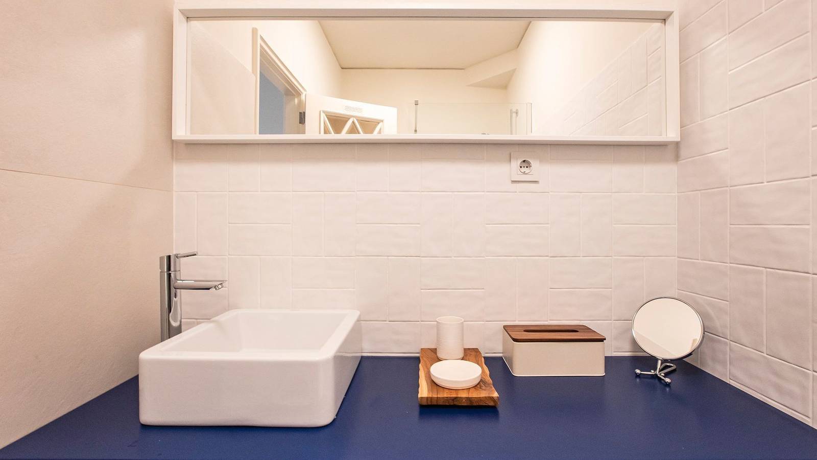 Apartamento inteiro, Tasteful 2Br Flat in Art District by Lovelystay in Massarelos, Porto