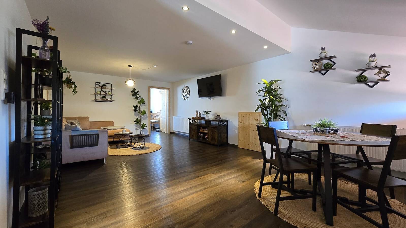 Ganze Wohnung, Ferienwohnung in Marktoberdorf mit gemeinsamer Terrasse und Wlan in Marktoberdorf, Bayerisch Schwaben