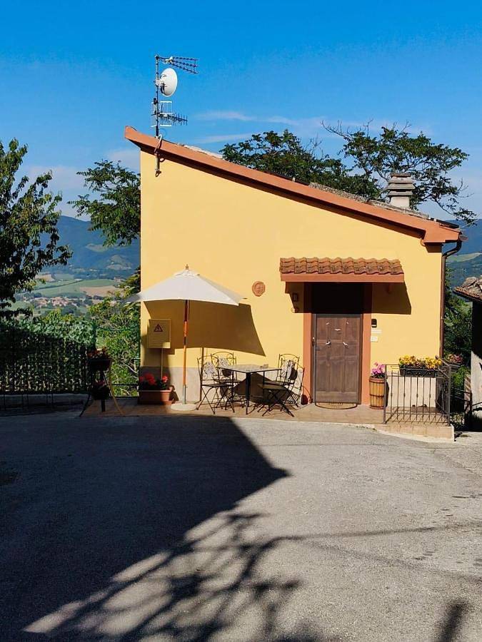 Casa vacanza per 4 persone, con Terrazza e Panorama a Castelraimondo