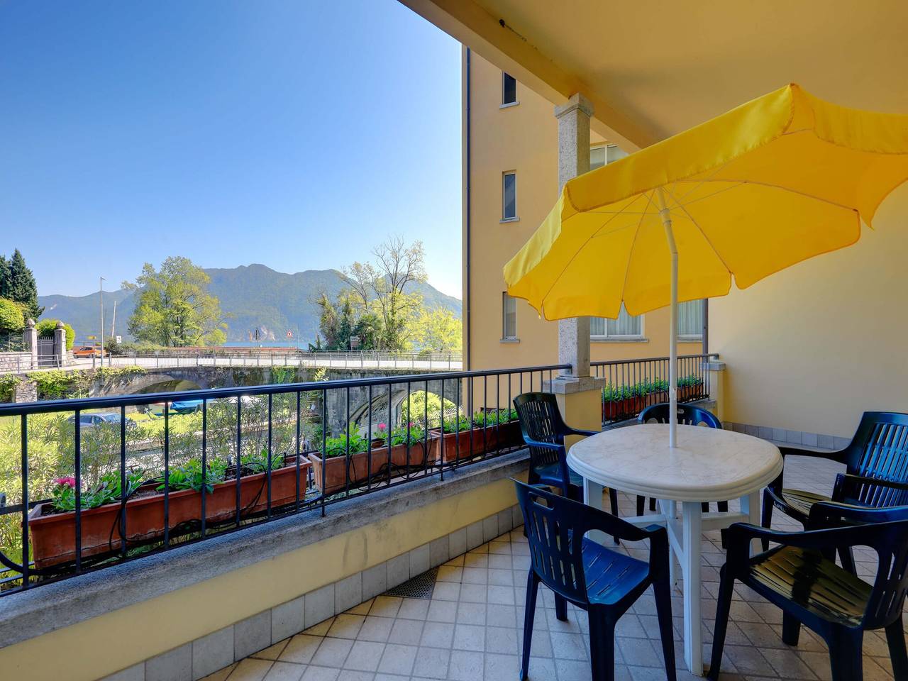 Geheel appartement, Appartement aan het strand, Residence Zust-voorheen Tui Ferienhaus in Spiaggia del Sasso, Comune di Verbania