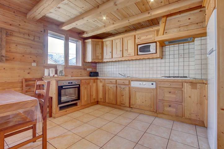 Gîte pour 12 personnes, avec sauna et terrasse, adapté aux familles à Morzine - 3