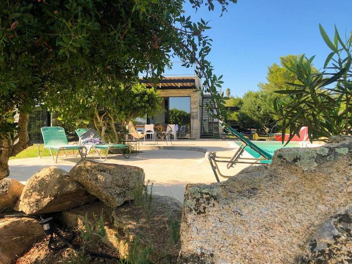 Location de vacances pour 8 personnes, avec jardin ainsi que vue et piscine dans Plage De Maora - 2