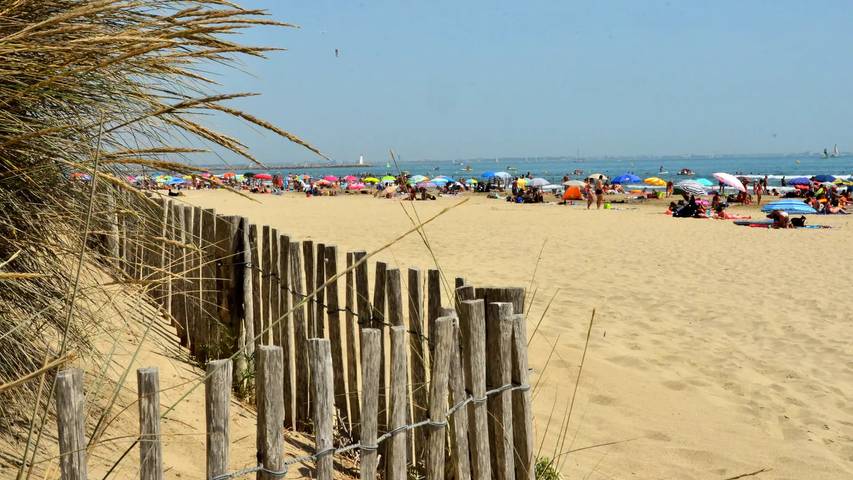 Mobil home pour 6 personnes, avec piscine dans Plage du Grand-Travers - 2