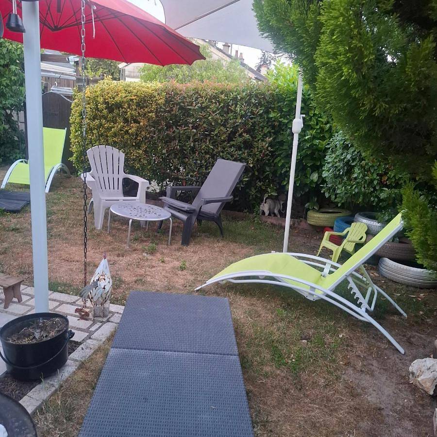 Appartement de vacances entier, Chambre chez l'habitant in Aubigny-sur-Nère, Sologne