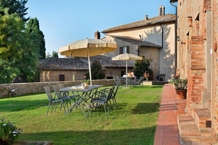 Hel lägenhet, Coppo – Apartment with Pool and Views of the Tuscan Hills in Il Castagno, Gambassi Terme