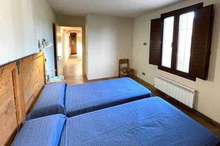 Location de vacances pour 8 personnes, avec jardin et piscine à Vall-llobrega - 3