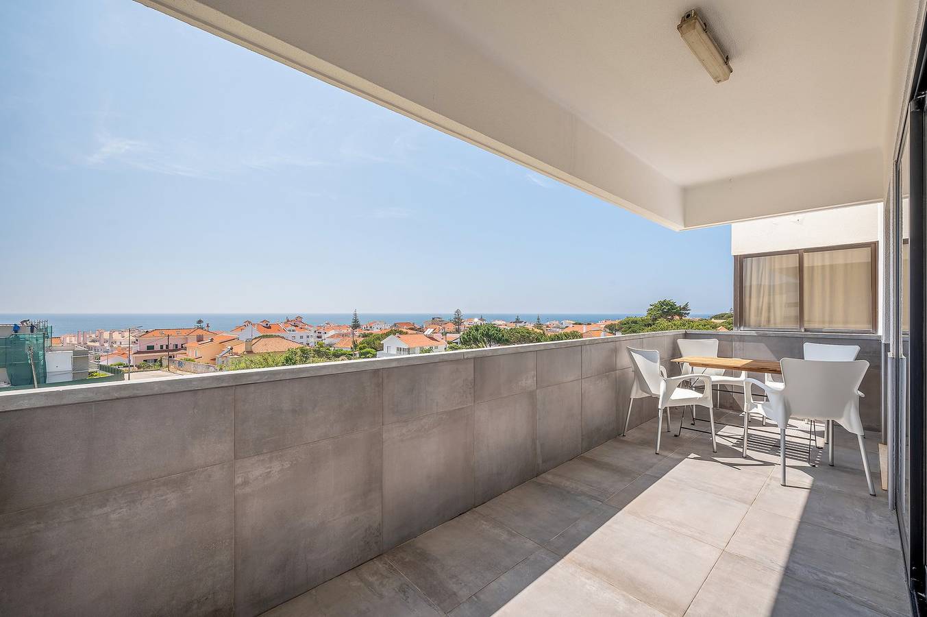 Ganze Wohnung, Guestready - Apple beach hideaway with sea views in Praia das Maçãs, Colares