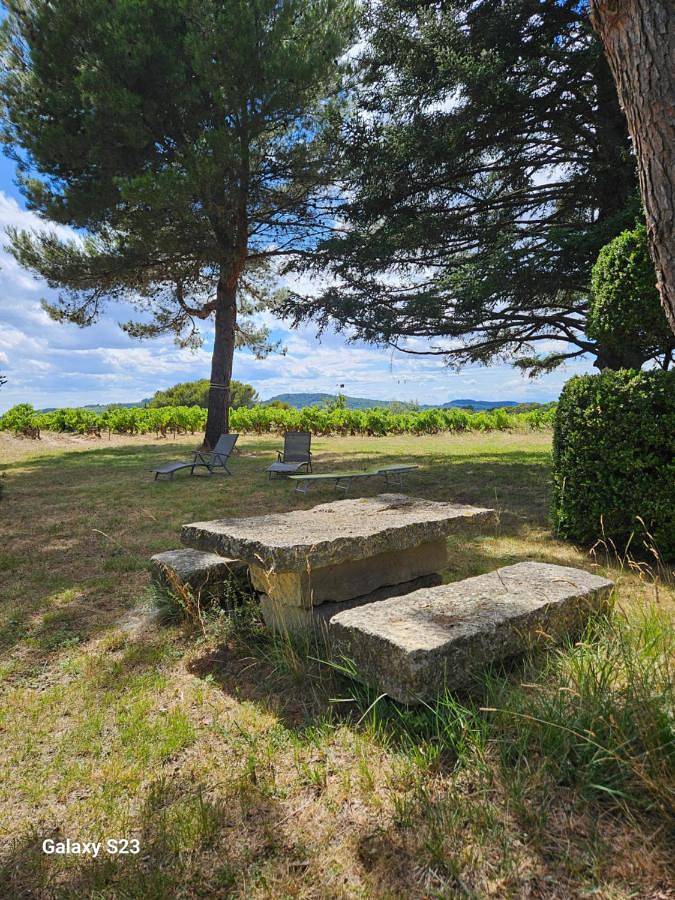 Appartement de vacances pour 2 personnes, avec vue ainsi que piscine et terrasse, animaux acceptés