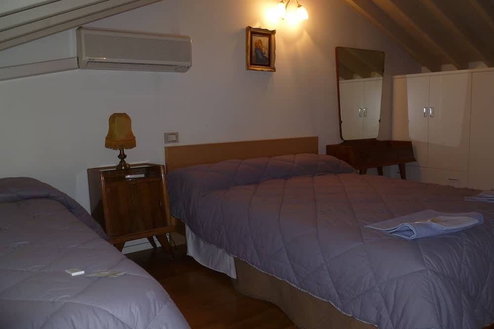 Auf 50 Meter vom See entfernt, in der Nähe zu allen Aktivitäten, Geschäfte, das historische Zentrum. in Lovere, Iseosee