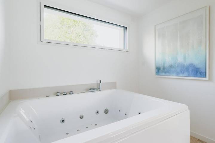 Gîte pour 2 personnes, avec terrasse et piscine ainsi que jacuzzi et jardin à Le Bernard - 3