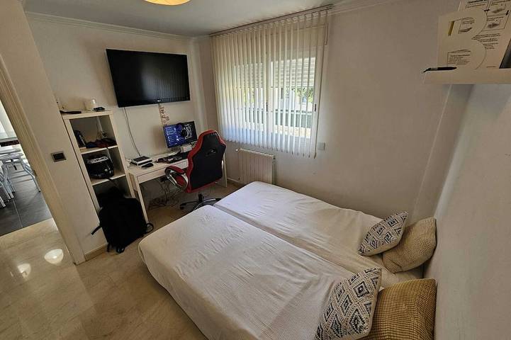Private Villa near Valencia | Pool, Hot Tub, Bbq, and Views | Sleeps 8 in Torrent, Costa de Valencia