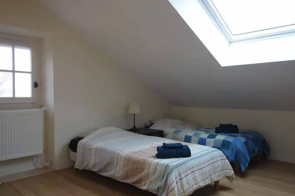 Entire apartment, T3 90 m2 2 bedrooms 2 bathrooms Parking Clos in Gardanne, Aix-en-Provence region