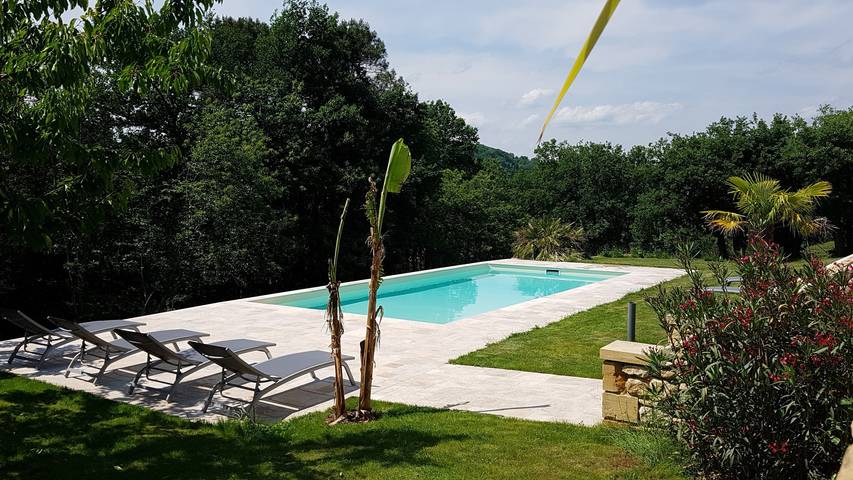 Gîte pour 8 personnes, avec Piscine à Aubas - 2