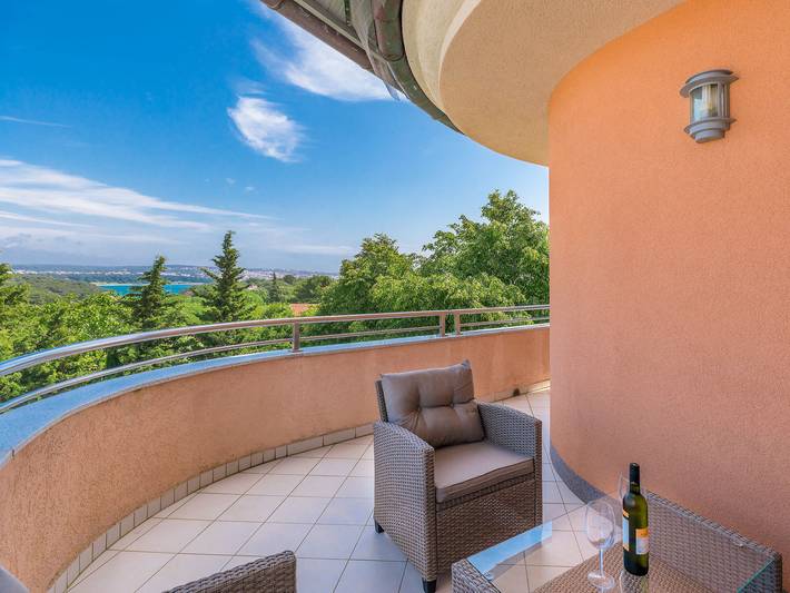 Vakantiewoning voor 6 personen, met Whirlpool en Terras in Premantura