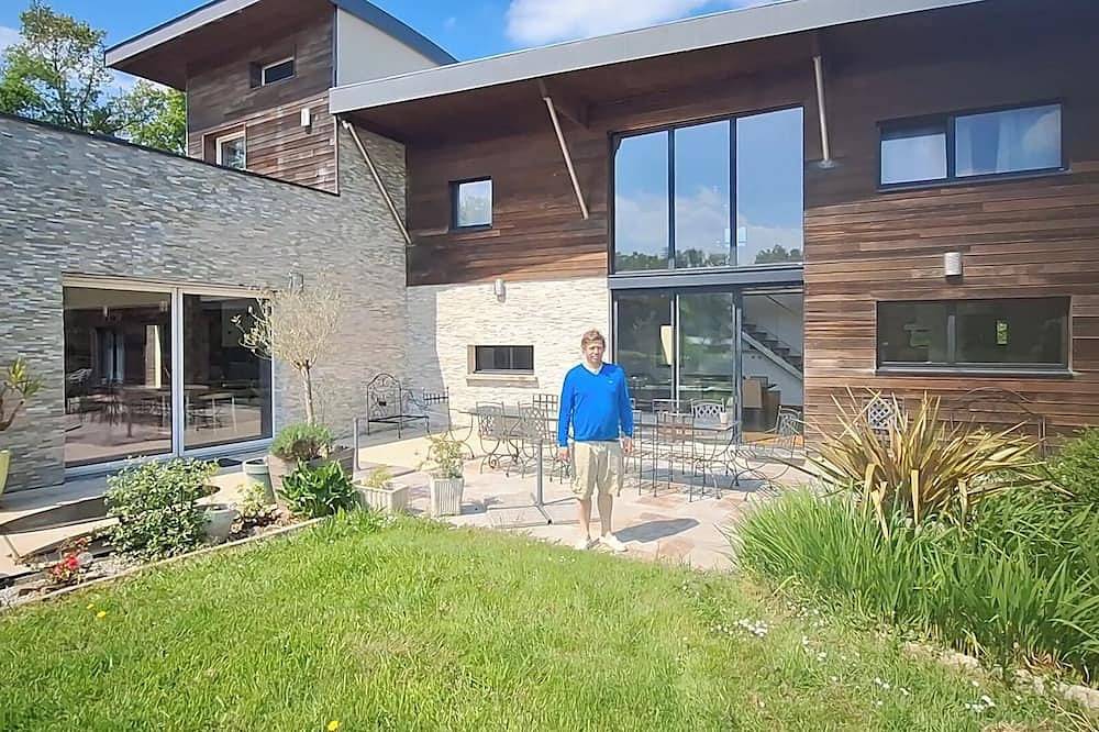 Samagestia, grand gite avec piscine intérieur sauna spa 15 min rennes nord in Saint-Médard-sur-Ille, Région de Rennes
