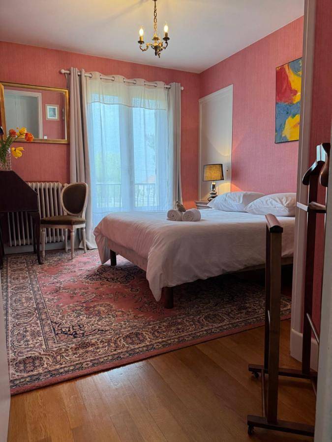 Gîte pour 2 personnes, avec vue ainsi que jardin et piscine à Bressolles - 2