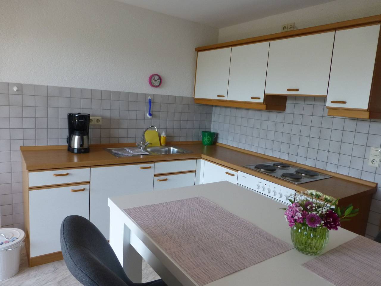 Ganze Wohnung, Ferienwohnung 'Federgeistchen, 45qm' mit Balkon und Wi-Fi in Ostrach, Region Bodensee-Oberschwaben