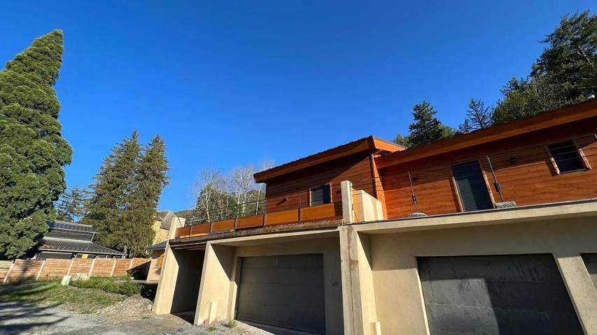Chalet pour 10 personnes, avec jardin et vue