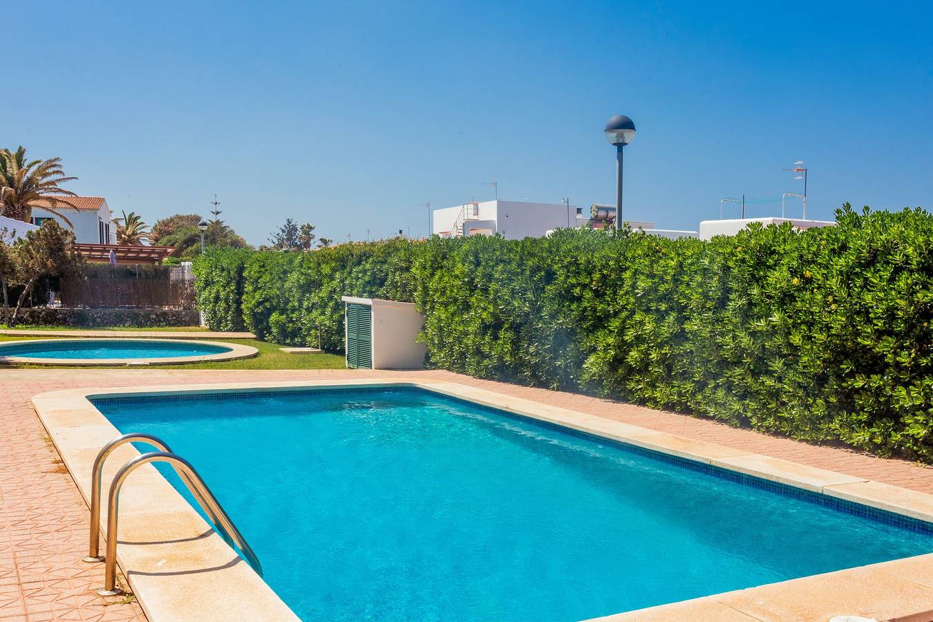 Ganze Wohnung, Ferienwohnung 'Delfín 8' mit Gemeinschaftspool, Wlan und Klimaanlage in Cala Blanca, Ciutadella