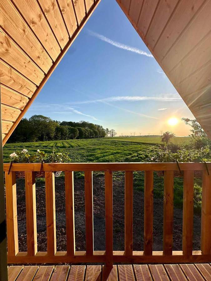 Gîte pour 2 personnes, avec terrasse ainsi que jardin et vue dans Saint-Rémy-Boscrocourt - 2
