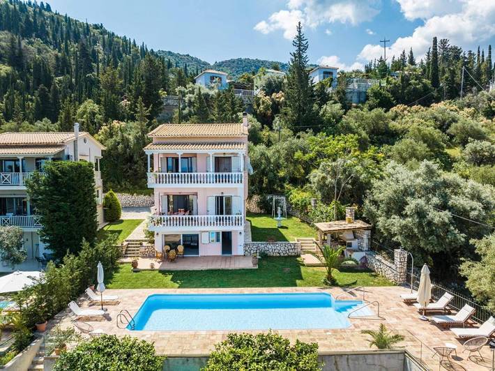 Villa for 12 people, with Balcony and Terrace as well as Garden and Pool in Agios Nikitas