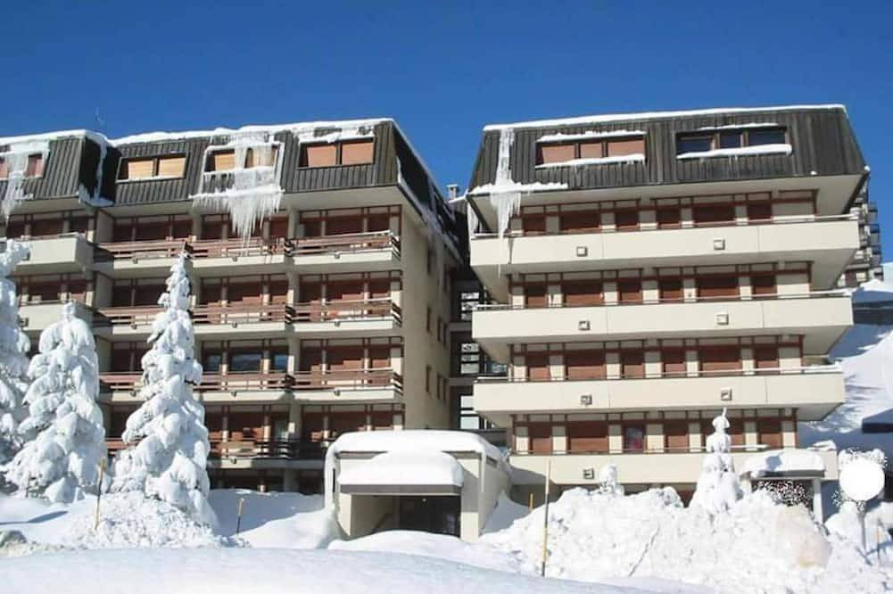 Apartamento entero, Sestriere Gem: Comfy Apartment with Ski Views in Sestriere, Via Lattea