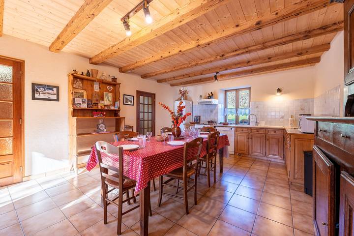Gîte pour 6 personnes, avec jardin, animaux acceptés dans La Sambuy-Seythenex - 4