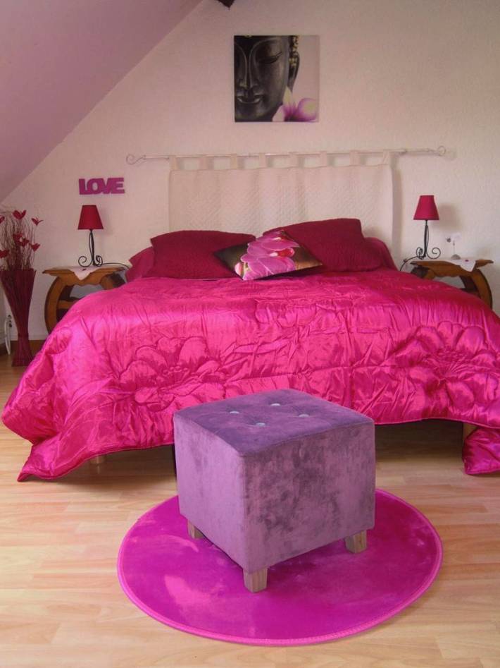 Chambre d’hôte pour 3 personnes, avec Terrasse et Jardin ainsi que Piscine et Vue