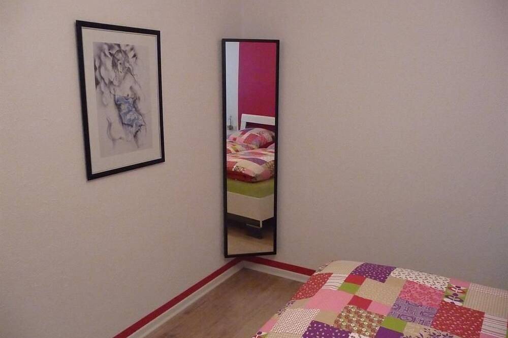 Ganze Wohnung, 2-Bett-Ferienwohnung Erdgeschoss, Terrasse - Ferienwohnung Schnegger in Dreis-Brück, Vulkaneifel