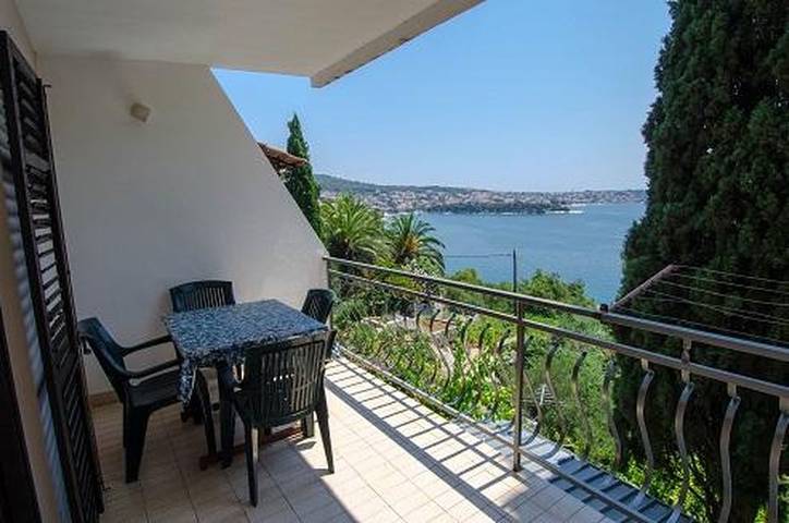 Ferienwohnung für 3 Personen, mit Balkon in Trogir