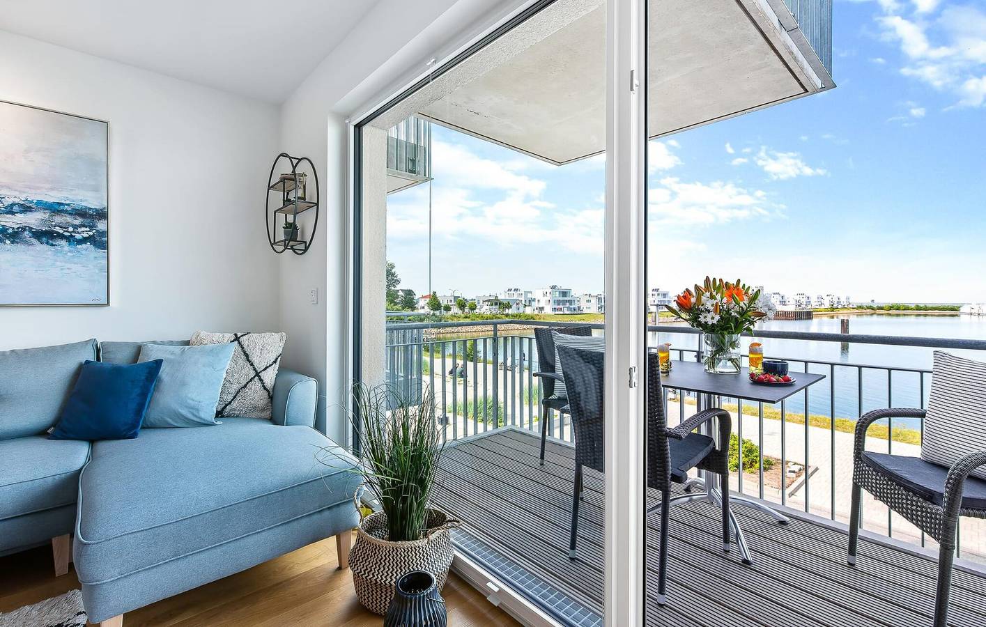 Ganze Ferienwohnung, Apartment mit Meerblick, Terrasse und Parkplatz, 1 km zum Strand in Olpenitz, Kappeln