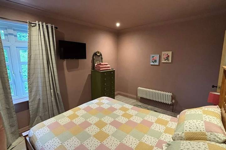 Cosy cottage in Wakefield. Perfect for long stays in Wakefield, Westliches Yorkshire