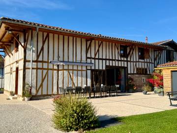 Gîte pour 15 personnes, avec terrasse et jardin, animaux acceptés dans Marne