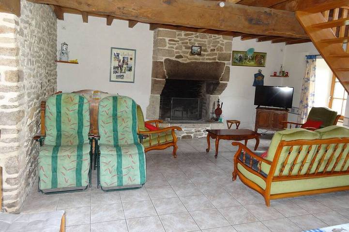 Gîte pour 6 personnes, avec jardin à Marzan - 2