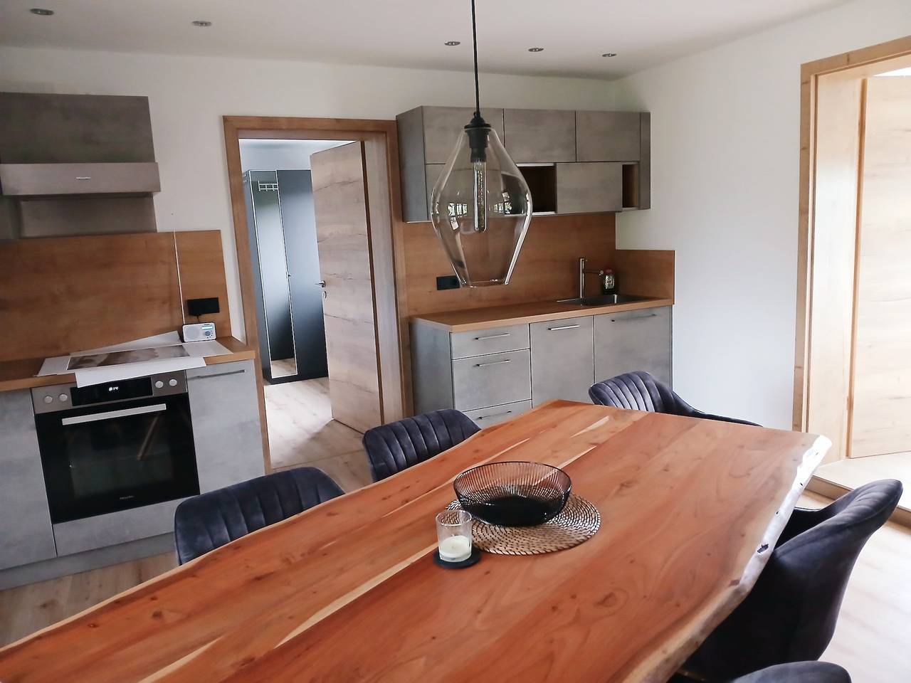 Ganze Ferienwohnung, Ferienwohnung Fuderheuberg - Ferienwohnung 55 qm für 2 Personen mit Balkon und Bergblick in Anger, Bayerische Alpen