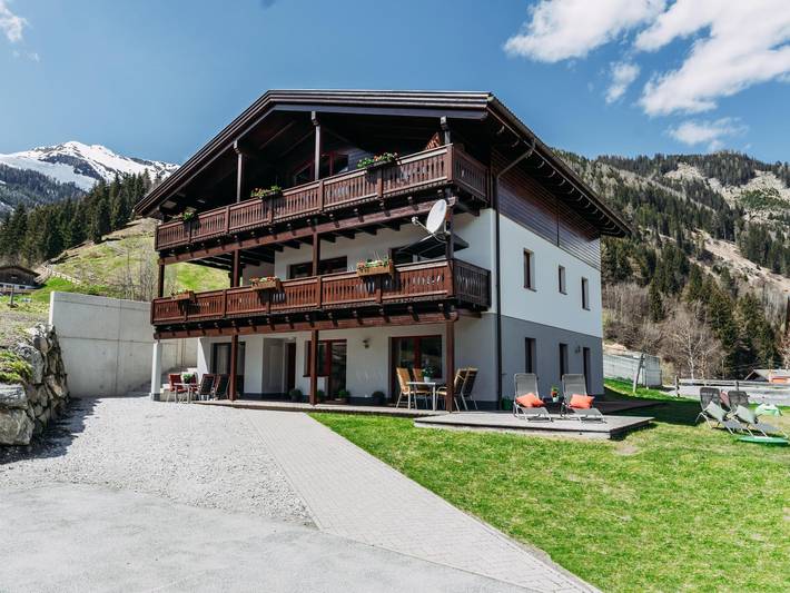 Hütte für 10 Personen, mit Balkon und Garten in Rauris