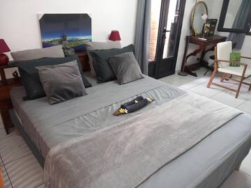 Cottage pour 4 personnes, avec jacuzzi et jardin dans Plage de Trou d'eau