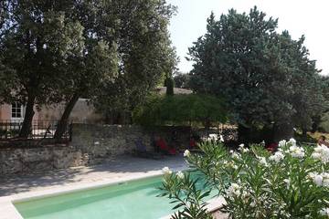 Agriturismo pour 10 personnes, avec jardin à Lagarde-Paréol
