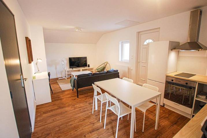 Gîte pour 2 personnes, avec terrasse et vue, animaux acceptés à Arraute-Charritte